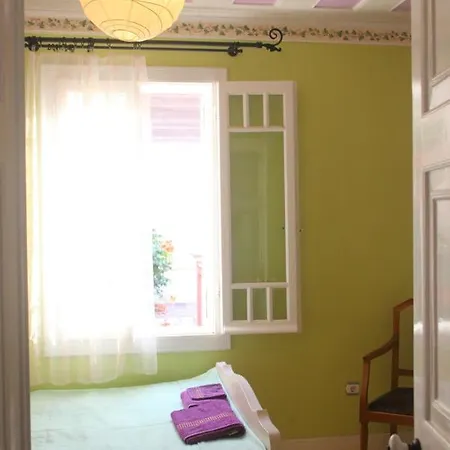Beautiful Traditional House In Landsted *